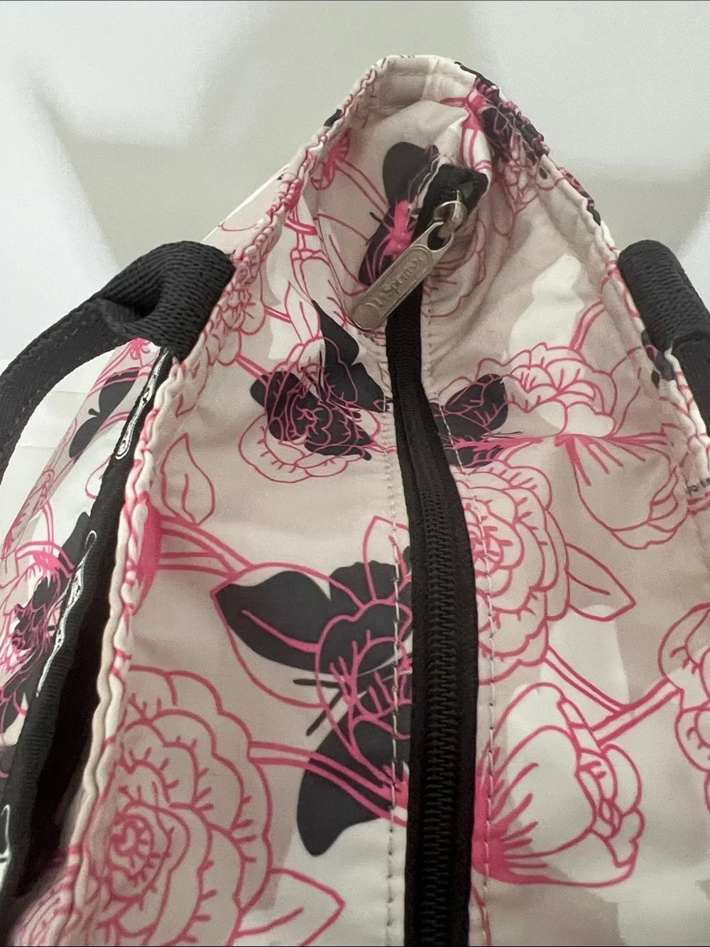 LeSportsac | Pink Tan White & Dark Gray Floral Tote Bag Size 9